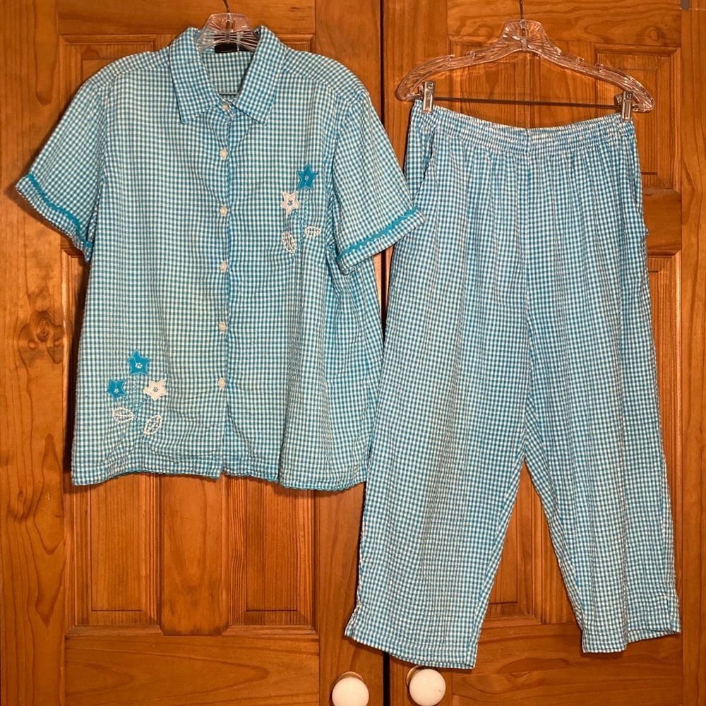GUC Erika Vintage 90s Top Short Sleeve and Capri Set Blue White Size L/XL